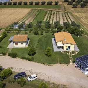  Alloggio per agriturismo Farfollie